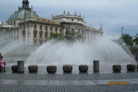 Suihkulähde Münchenissä Saksassa